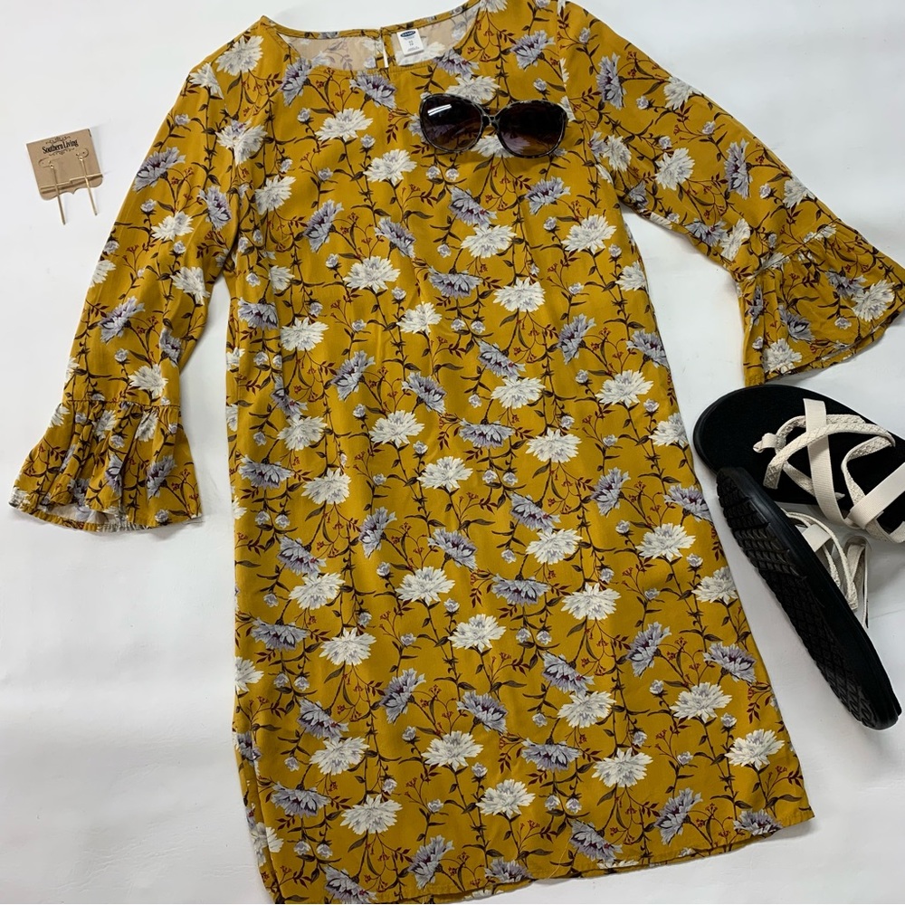 Old Navy Woven Shift Dress in Yellow Floral with Ruffle Bell Sleeves